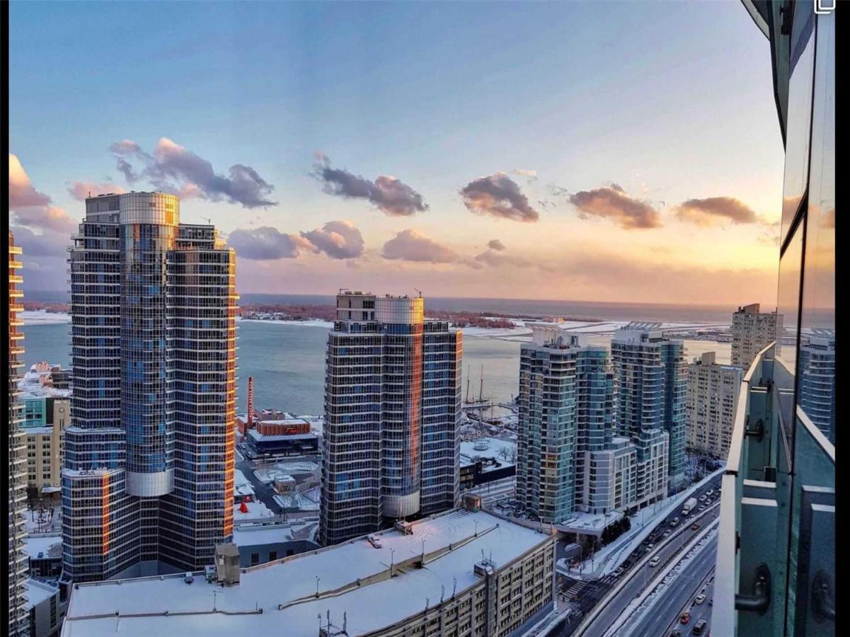 Luxury Condo In The Heart Of Toronto - Next To Scotiabank Arena ภายนอก รูปภาพ