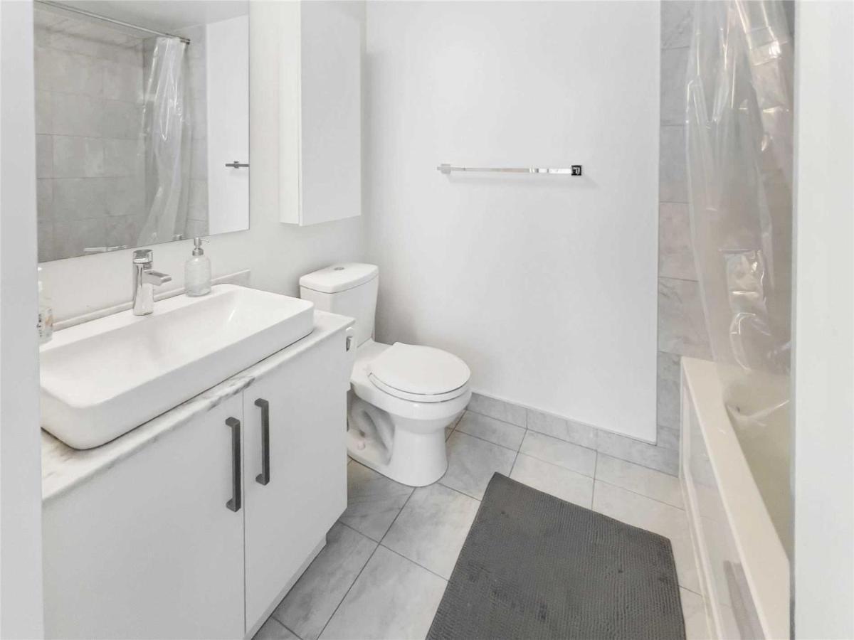 Luxury Condo In The Heart Of Toronto - Next To Scotiabank Arena ภายนอก รูปภาพ